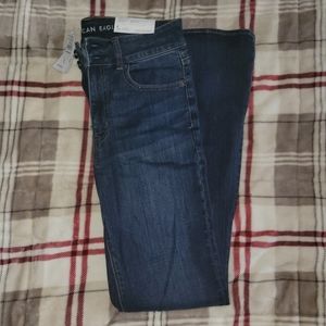 American Eagle, Hi-rise artist flare